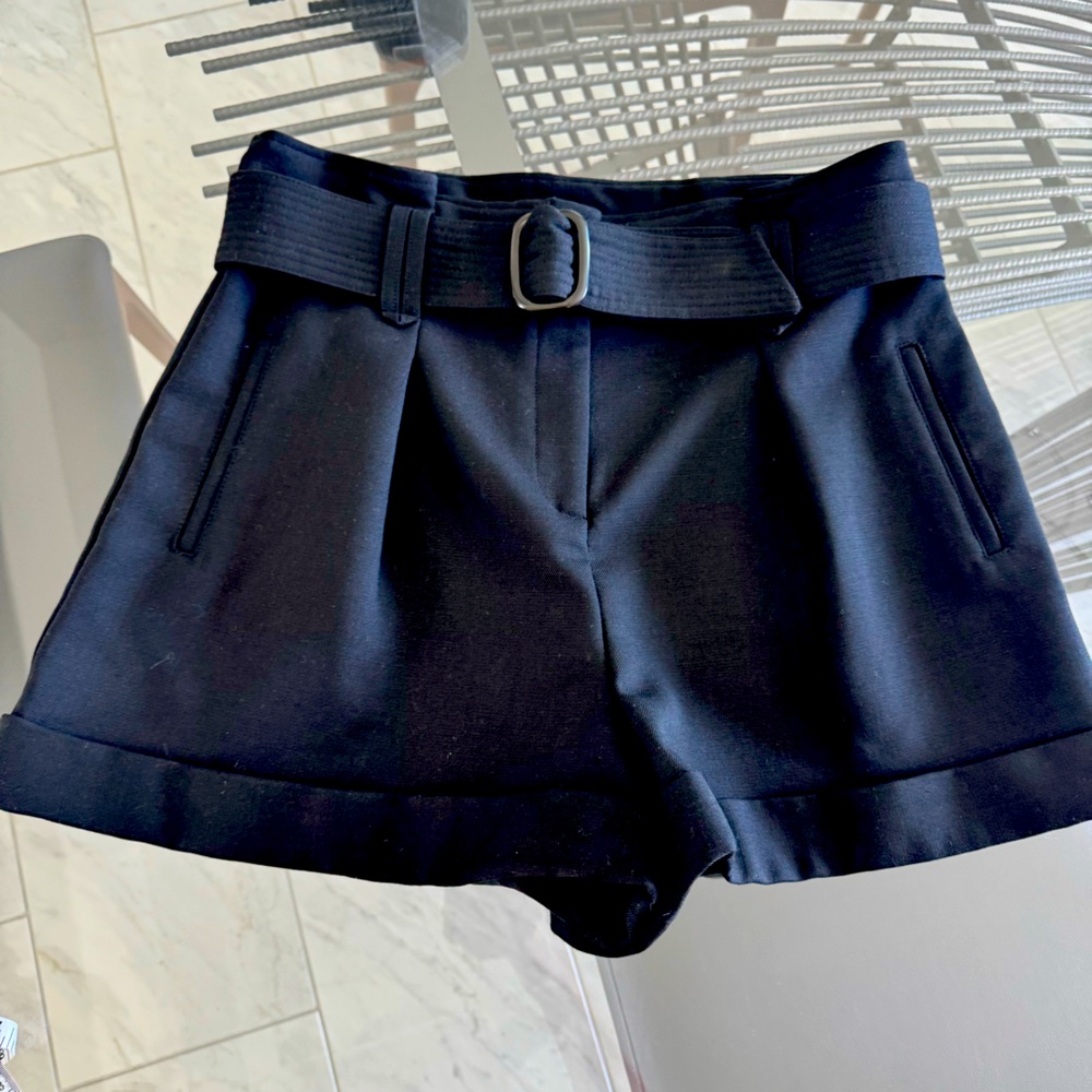 Sezane Rome Shorts Black - Size 12